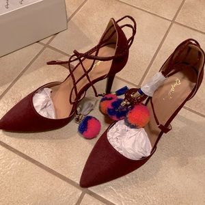 Qupid New In Box Size 8 Wine / Burgundy High Heels with Ballet Lace-Up Accents